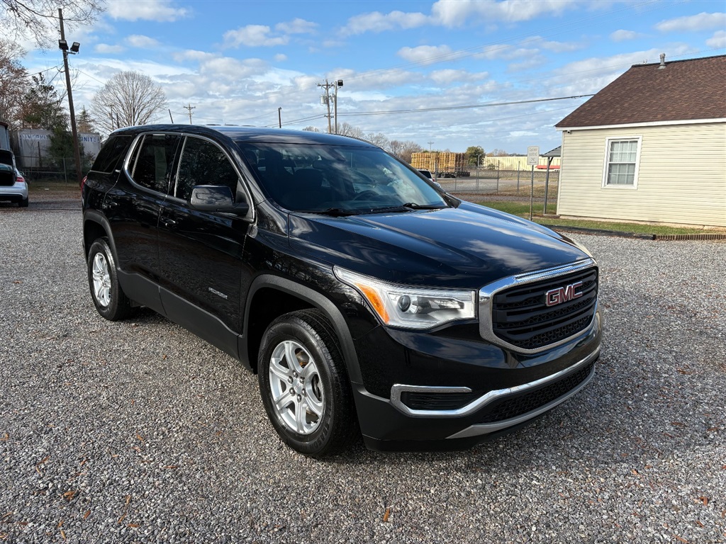 GMC Acadia's photo