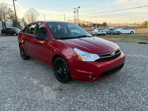 2010 Ford Focus SES Sedan