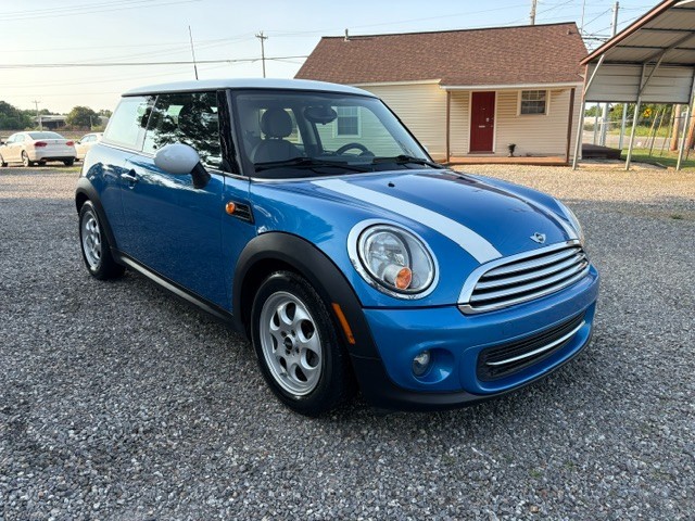 Mini Cooper in Statesville