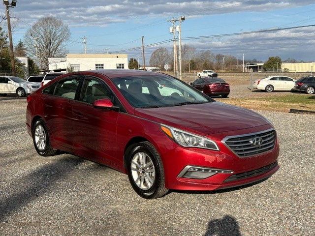 2015 Hyundai Sonata SE's photo