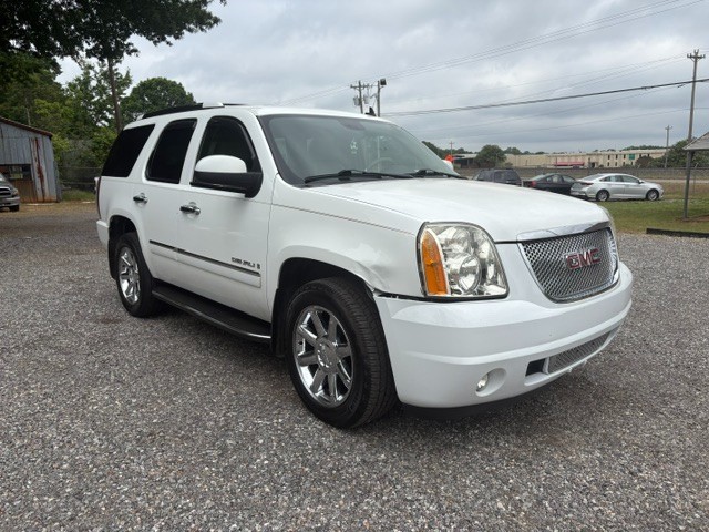 GMC Yukon Denali 4WD in Statesville