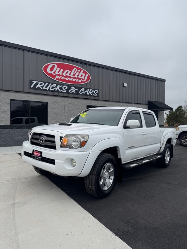 TOYOTA TACOMA DOUBLE CAB in Wilson