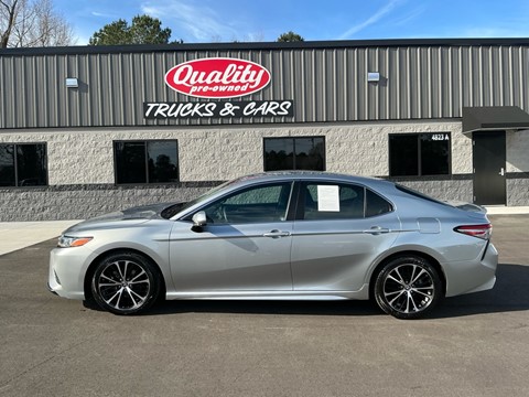 2018 TOYOTA CAMRY SE