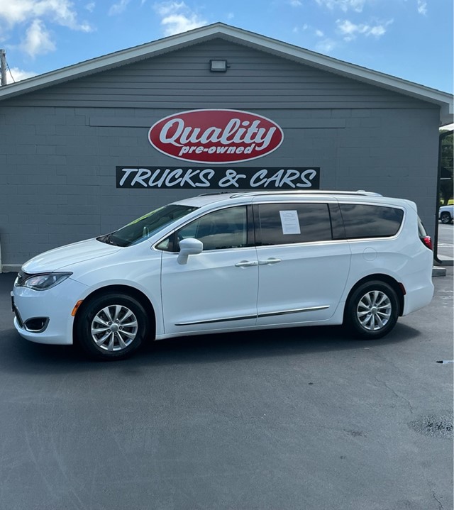 CHRYSLER PACIFICA TOURING L in Wilson