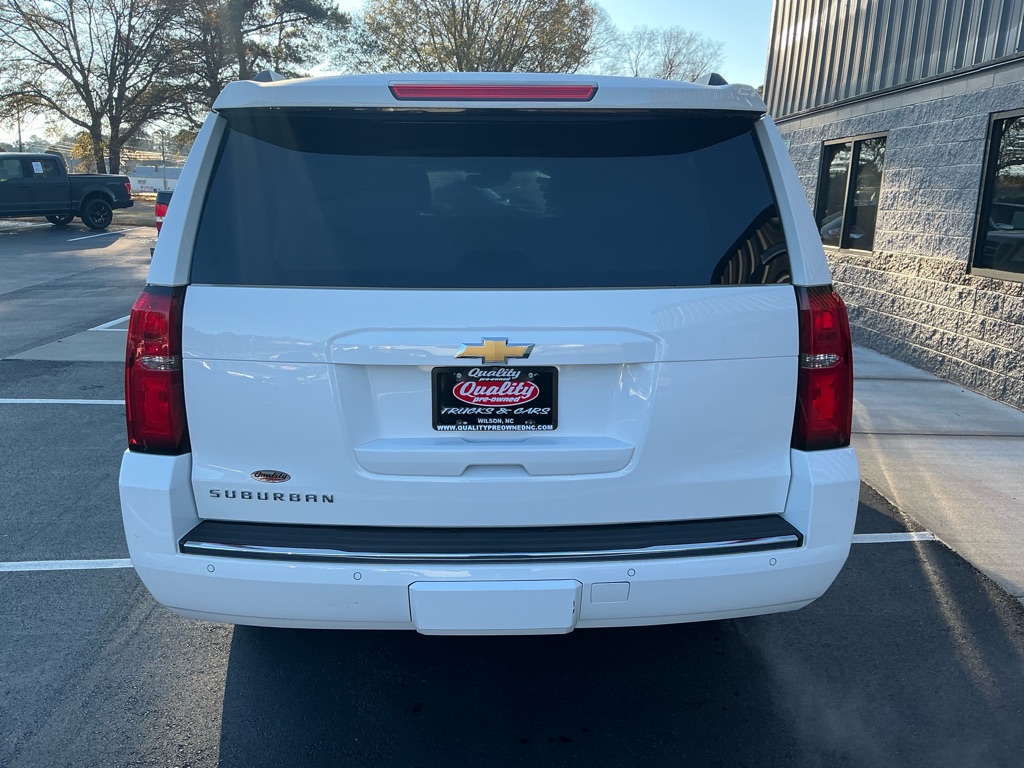 2016 Chevrolet Suburban 1500 LTZ photo 4