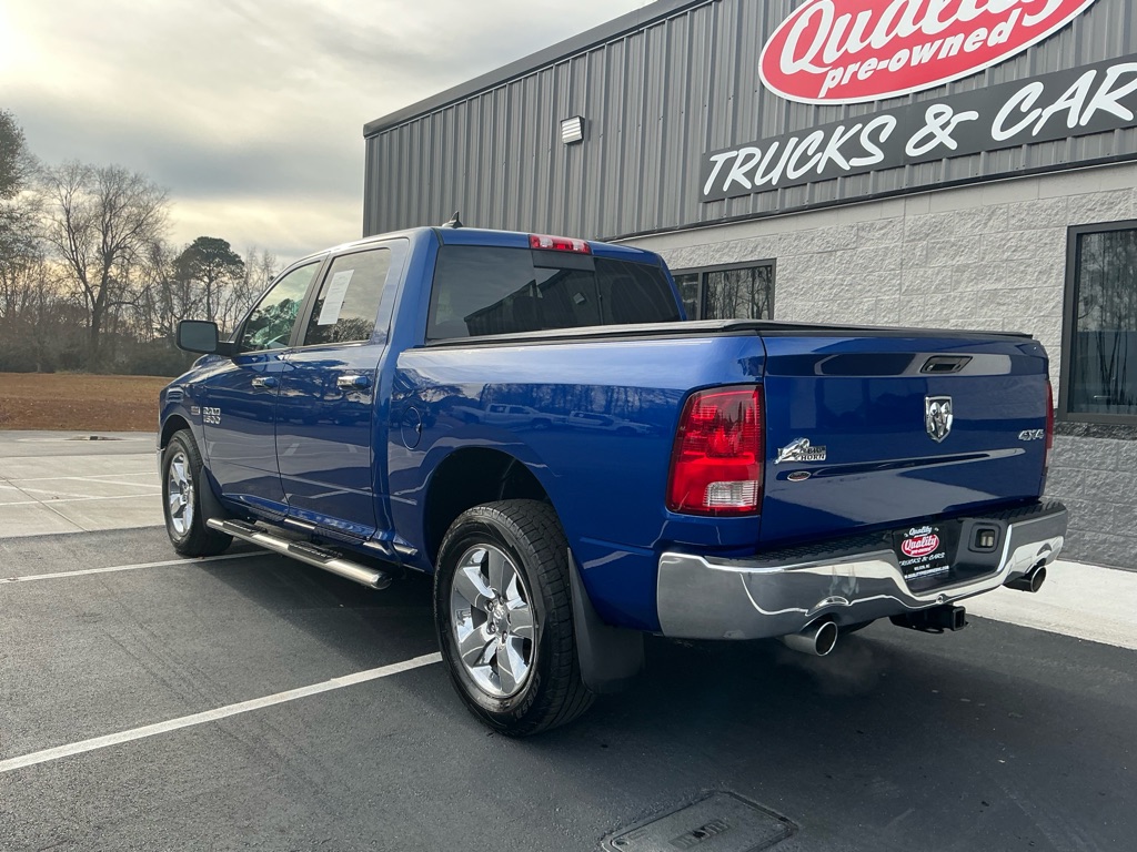 2014 Ram 1500 SLT photo 3