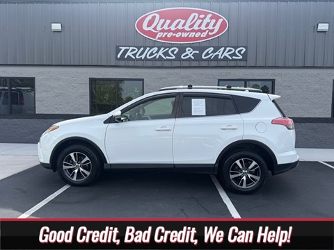 2017 TOYOTA RAV4 XLE