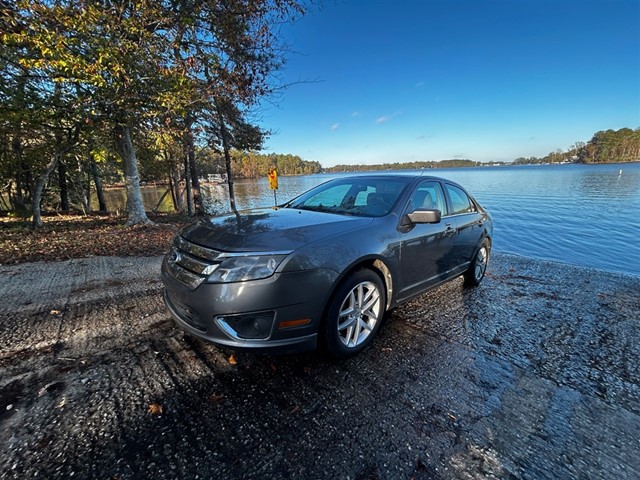 Ford Fusion V6 SEL in Saluda