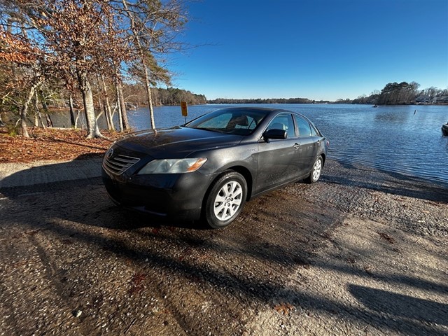 Toyota Camry Hybrid Limited  in Saluda