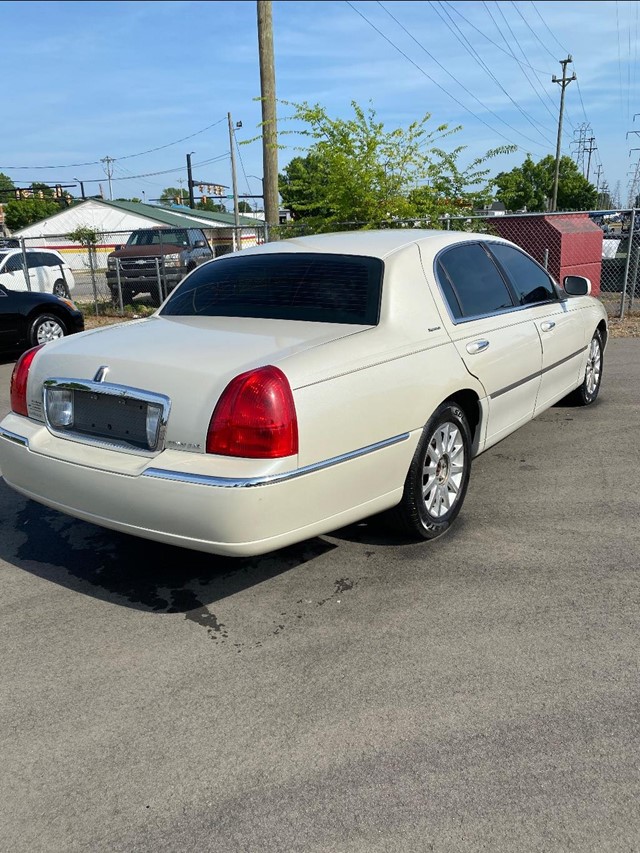 Lincoln Town Car Signature in Rock Hill 