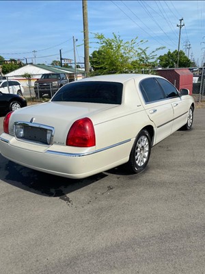 2007 Lincoln Town Car Signature for sale by dealer