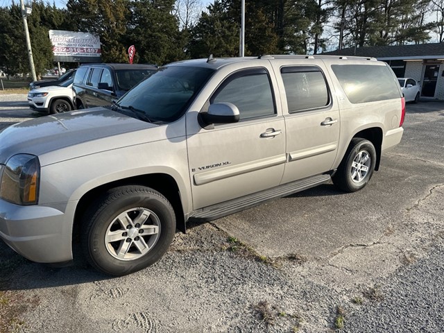 GMC Yukon XL SLE-1 1/2 Ton 2WD in Goldsboro