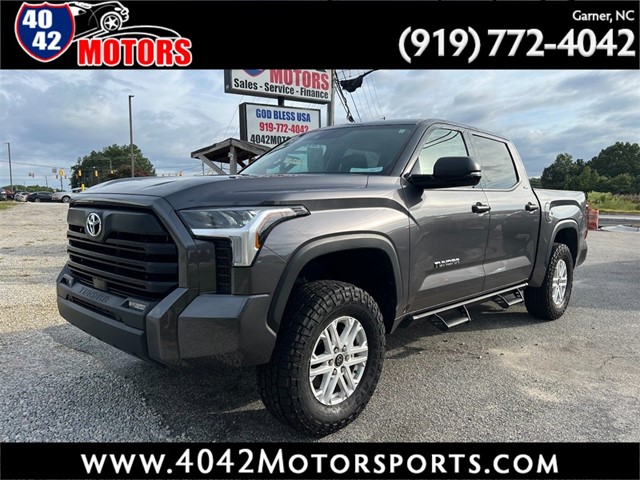 Toyota Tundra SR5 CrewMax 4WD in Willow Springs