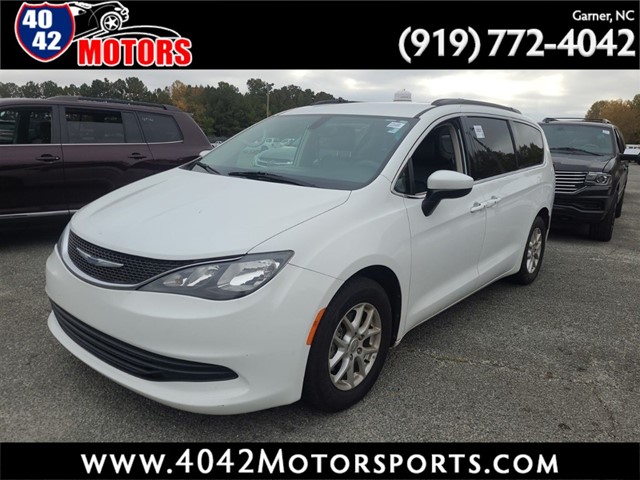 Chrysler Voyager LXI in Willow Springs