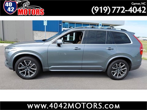 2018 Volvo XC90 T6 Momentum AWD