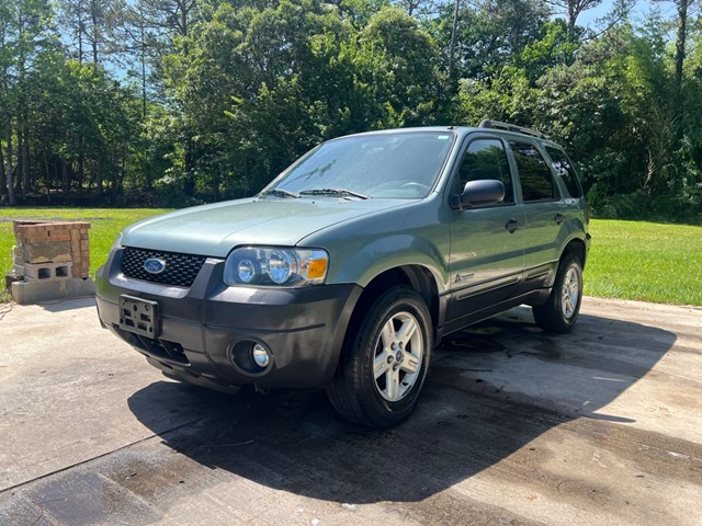 FORD ESCAPE HEV in East Bend