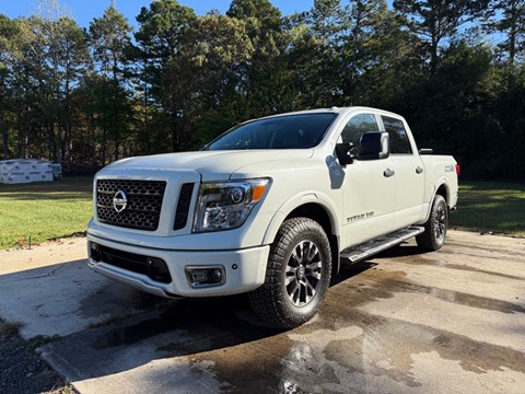 2019 NISSAN TITAN PRO-4X
