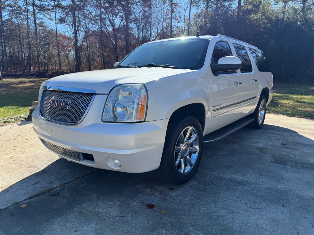 2013 GMC Yukon XL Denali's photo