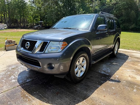 2011 NISSAN PATHFINDER SV