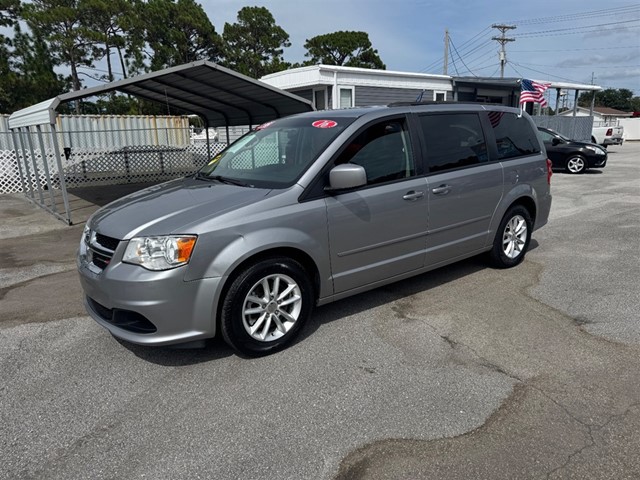 Dodge Grand Caravan SXT in Newport