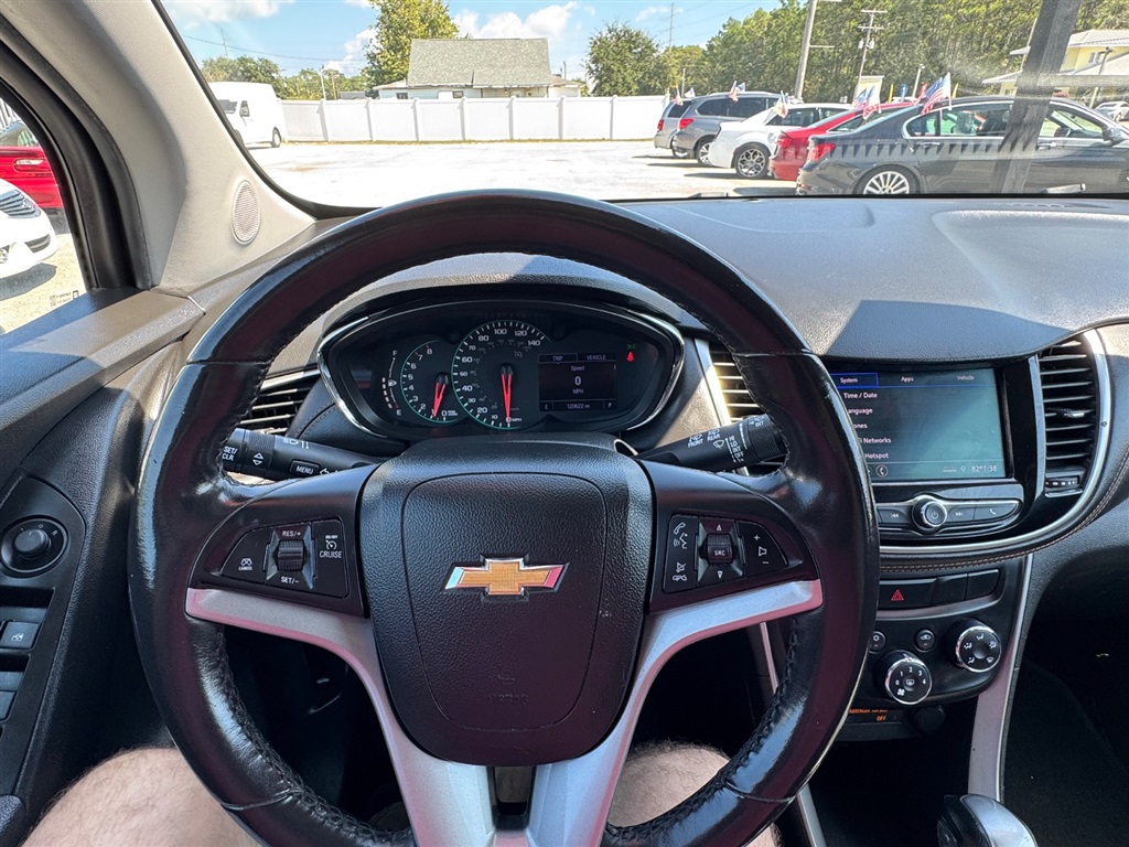 2020 Chevrolet Trax LT photo 14