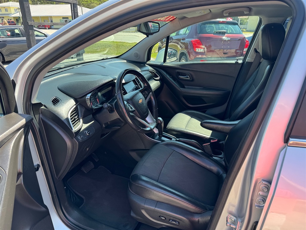 2020 Chevrolet Trax LT photo 9