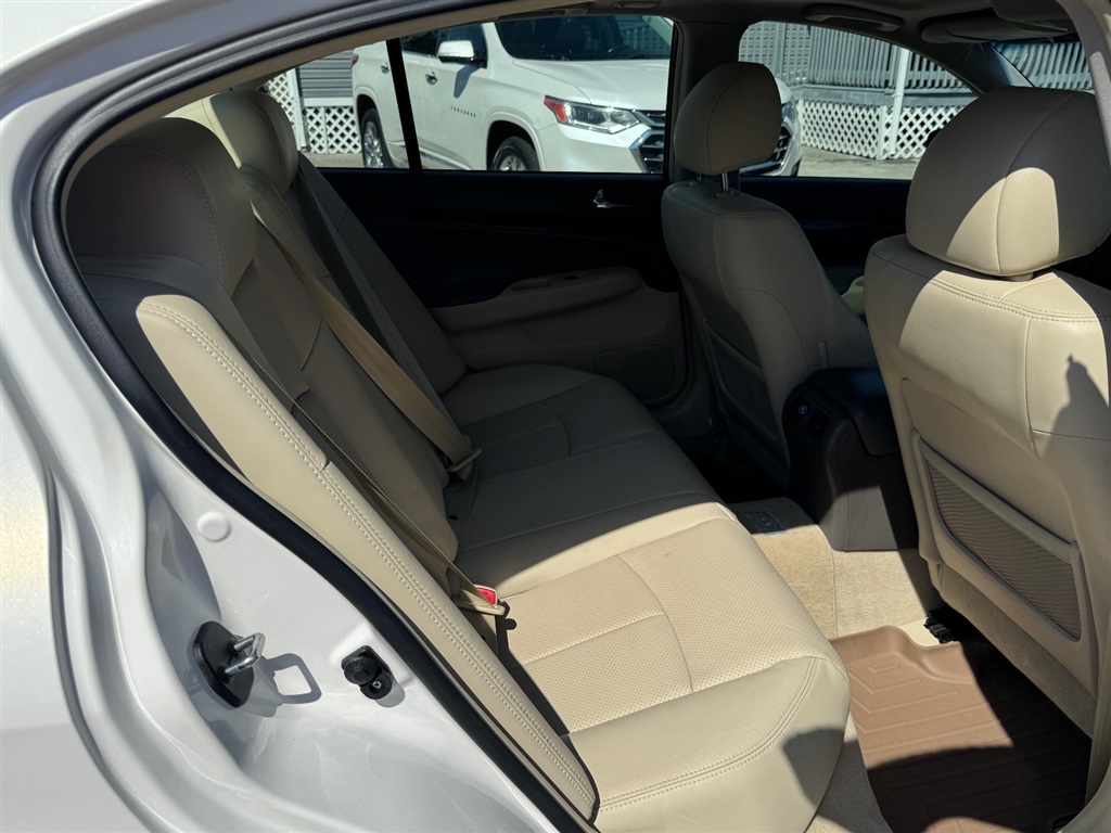 2011 Infiniti G37 photo 13
