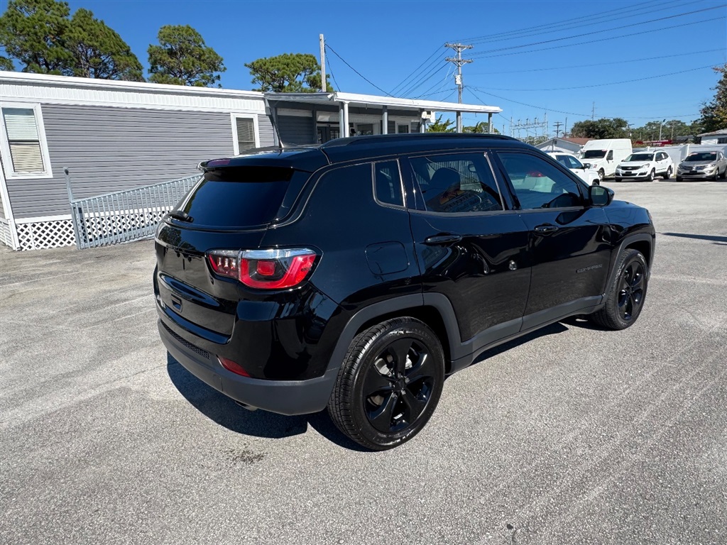 2020 Jeep Compass North Edition Latitude photo 3