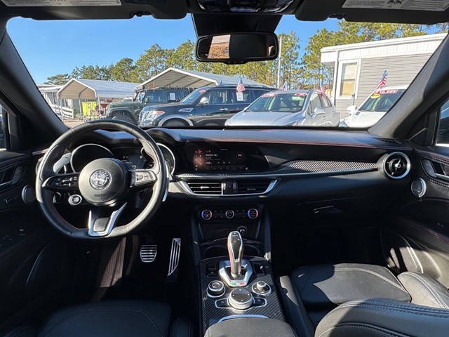 2023 Alfa Romeo Stelvio Estrema - Photo 14
