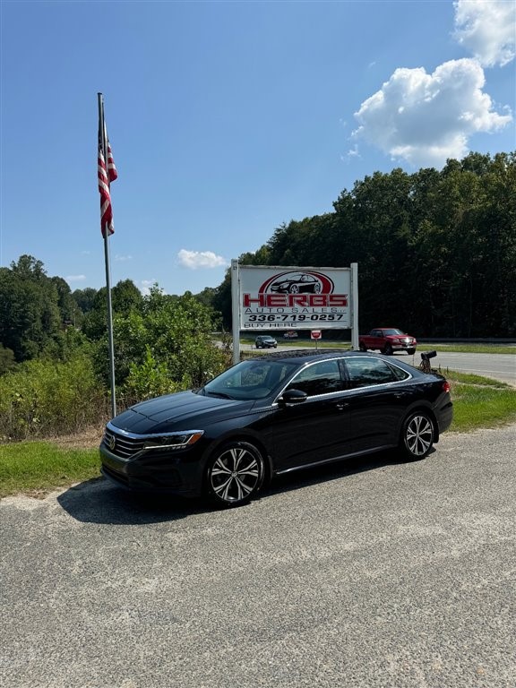 VOLKSWAGEN PASSAT SE in Mt Airy