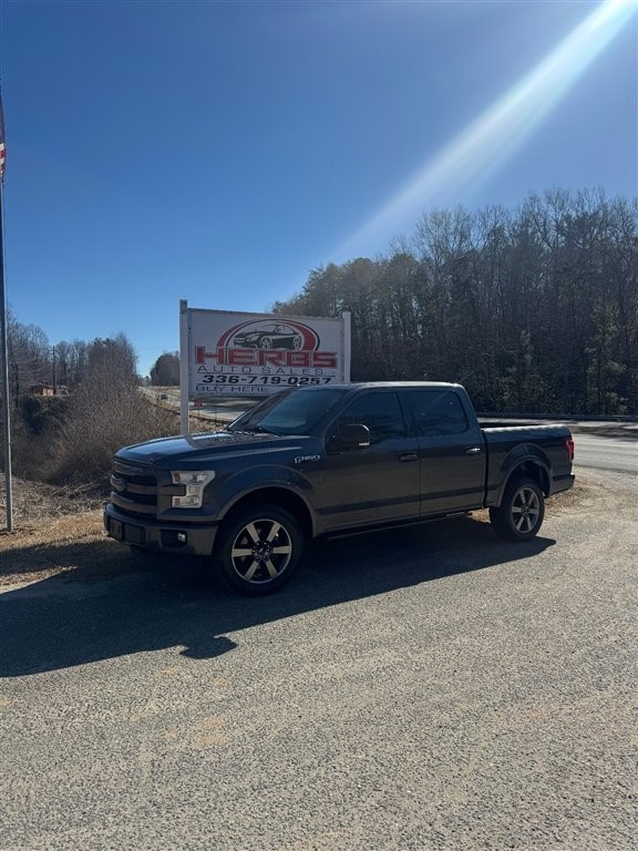 FORD F150 SUPERCREW in Mt Airy