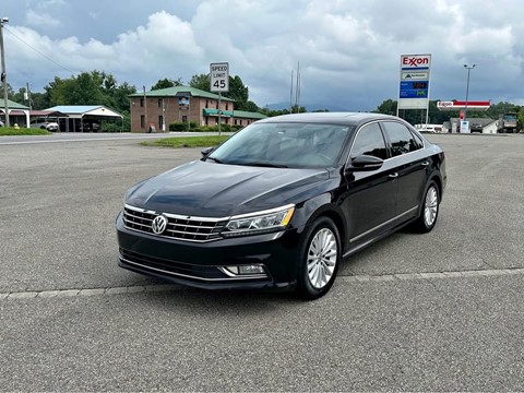 2016 Volkswagen Passat SE 6A