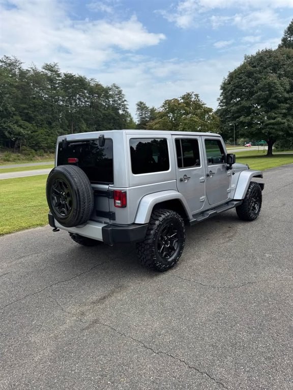 2015 Jeep Wrangler Sahara photo 3
