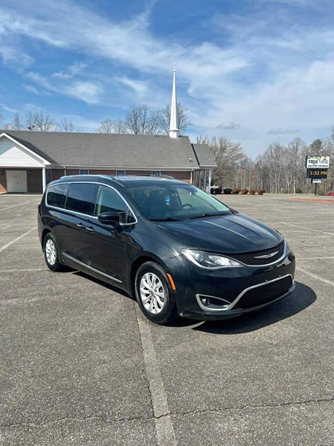2018 Chrysler Pacifica Touring-L