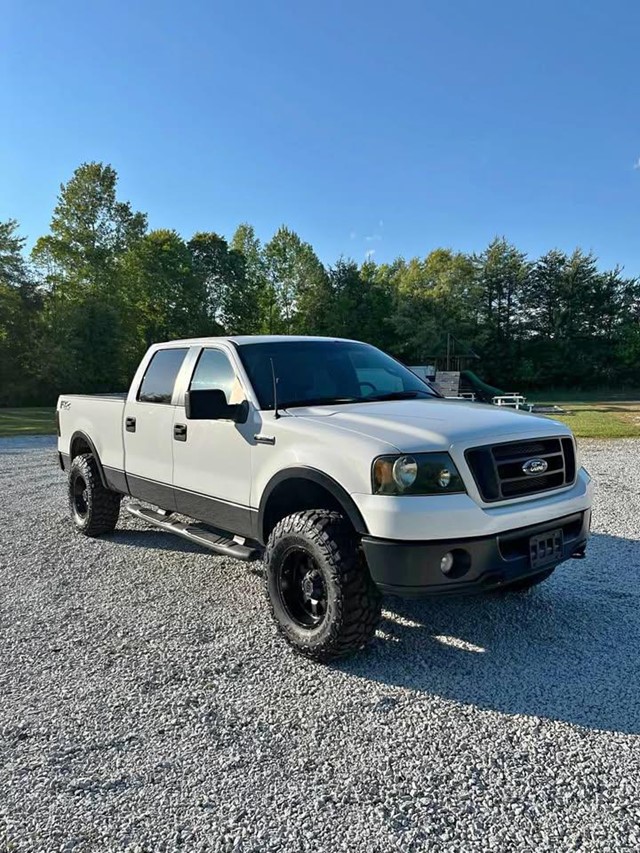 Ford F-150 XLT SuperCrew Short Box in Mt Airy