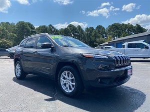 Picture of a 2015 Jeep Cherokee Latitude 4WD