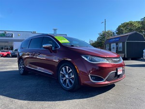 2018 Chrysler Pacifica Limited for sale by dealer