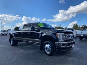 Picture of a 2018 Ford F-350 SD King Ranch Crew Cab DRW FX4 4WD