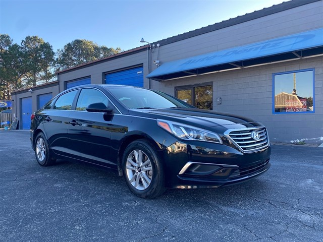 Hyundai Sonata SE in Wilmington