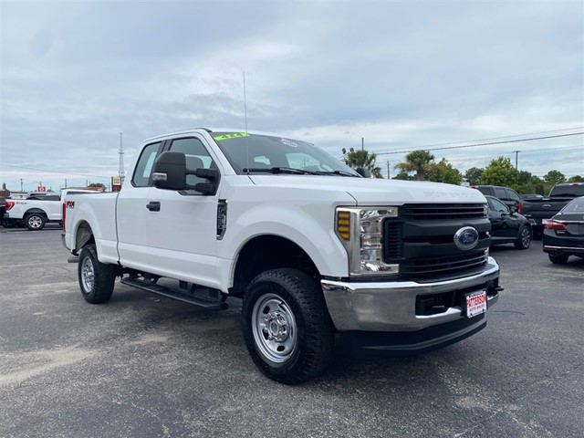Ford F-250 Supercab 4WD in Wilmington
