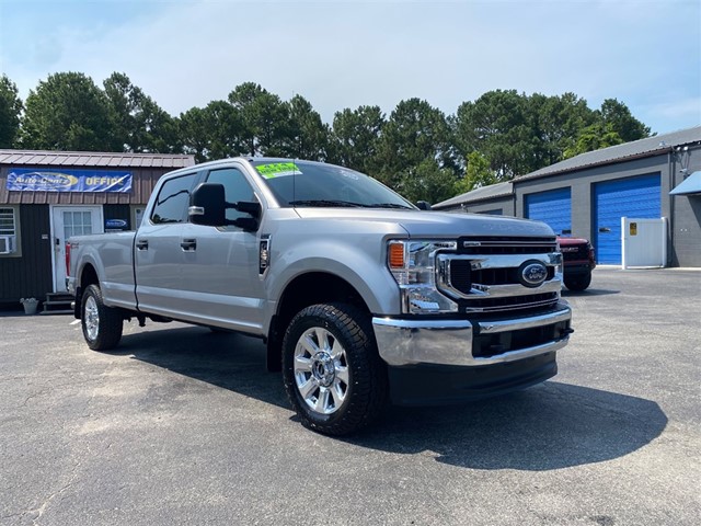 Ford F-250 XLT Crew Cab 4WD in Wilmington