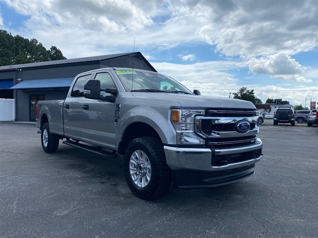 Ford F-250 XLT Crew Cab 4WD in Wilmington