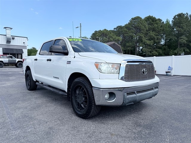 Toyota Tundra Crewmax 5.7L 4WD in Wilmington