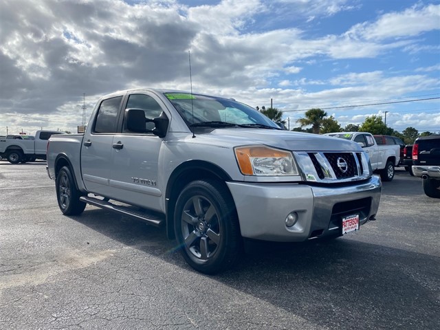 Nissan Titan SV Crew Cab in Wilmington