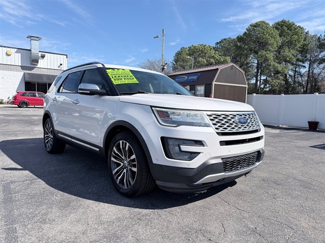 Ford Explorer Platinum 4WD in Wilmington