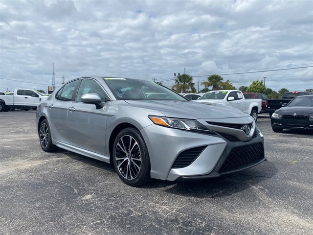 Toyota Camry SE in Wilmington