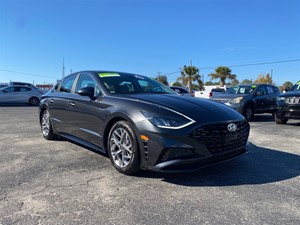 Picture of a 2021 Hyundai Sonata SEL