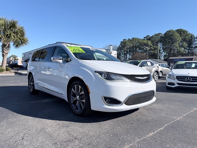 Chrysler Pacifica Limited in Wilmington