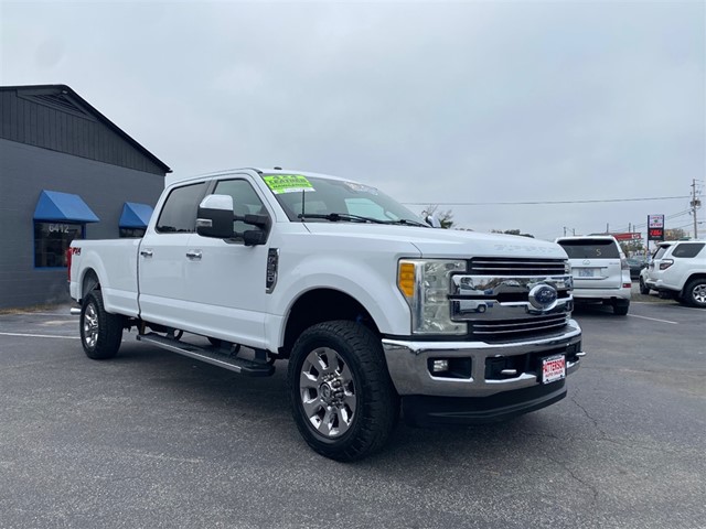 Ford F-250 Lariat Crew Cab FX4 4WD in Wilmington