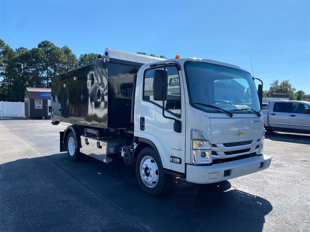 2024 Chevrolet Low Cab Forward Base's photo